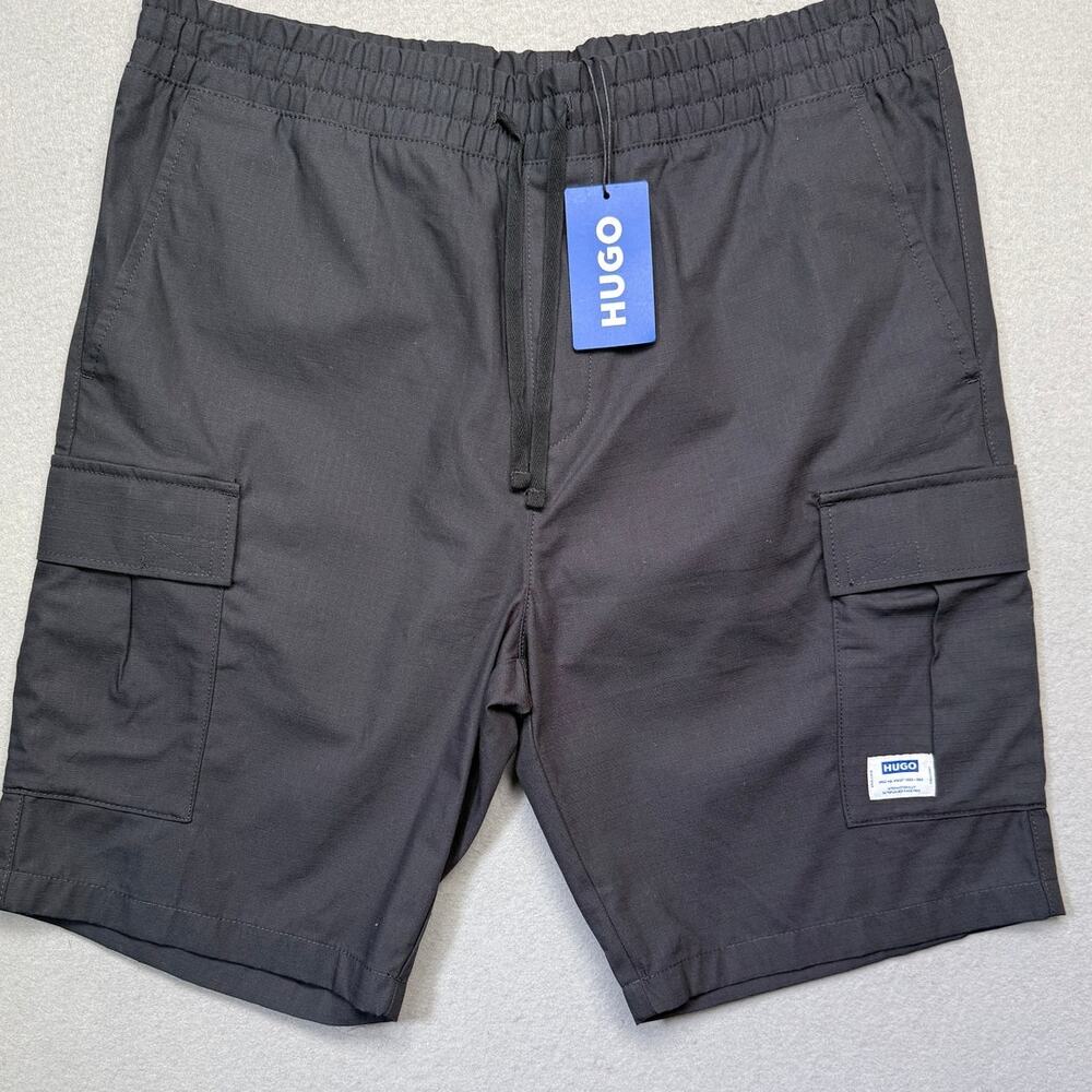 HUGO by Hugo Boss Men's Relaxed-Fit 9" Cargo Shorts Black XXL $128